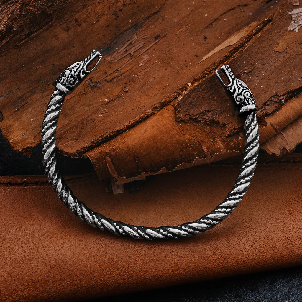 FEATURED JEWELRY